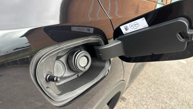 Volvo XC40 2.0 B3P Plus Black Edition 5dr Auto Petrol Estate